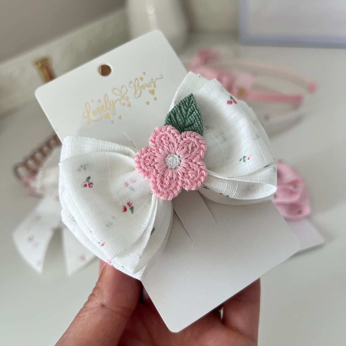 Linen bows flower