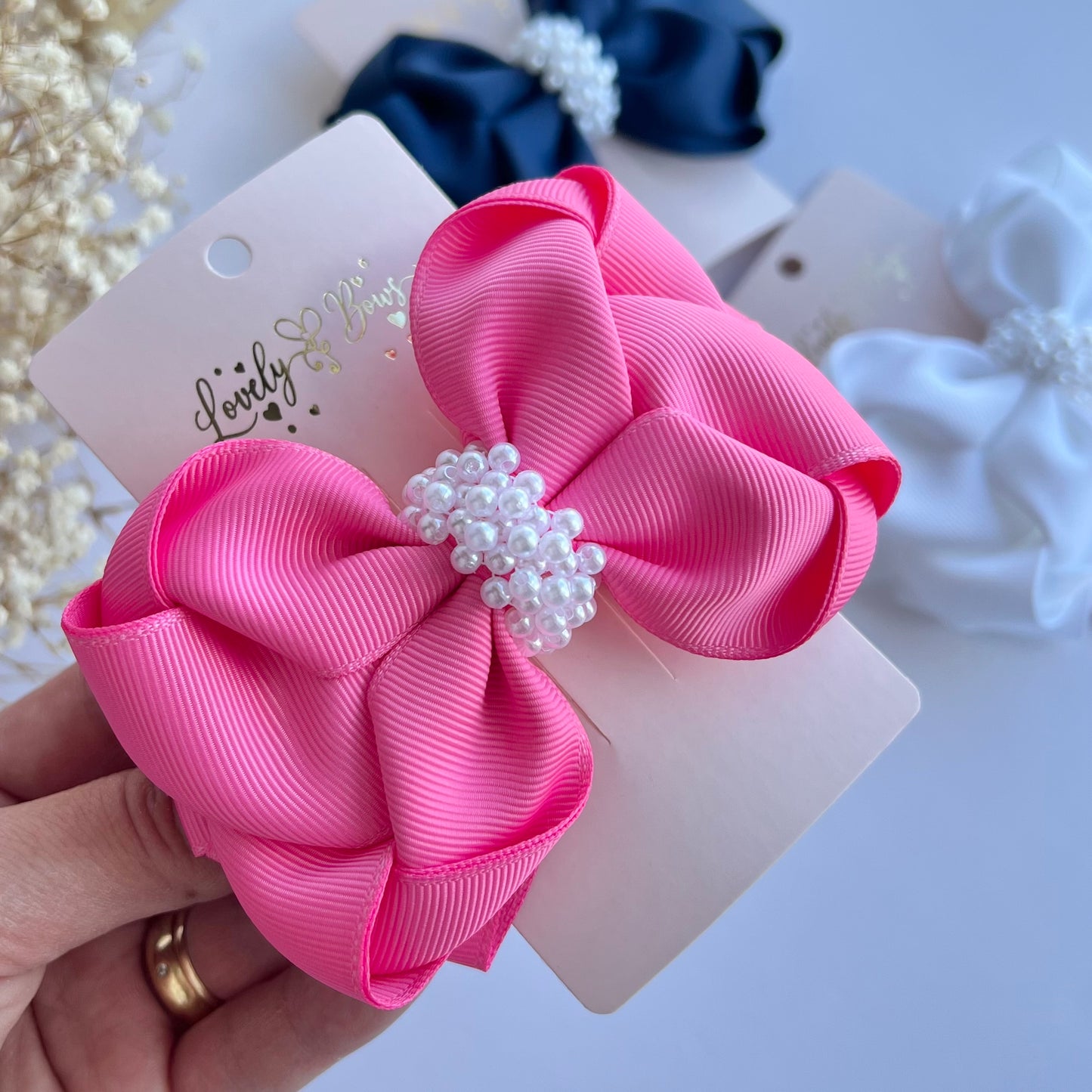 Bow love pearl