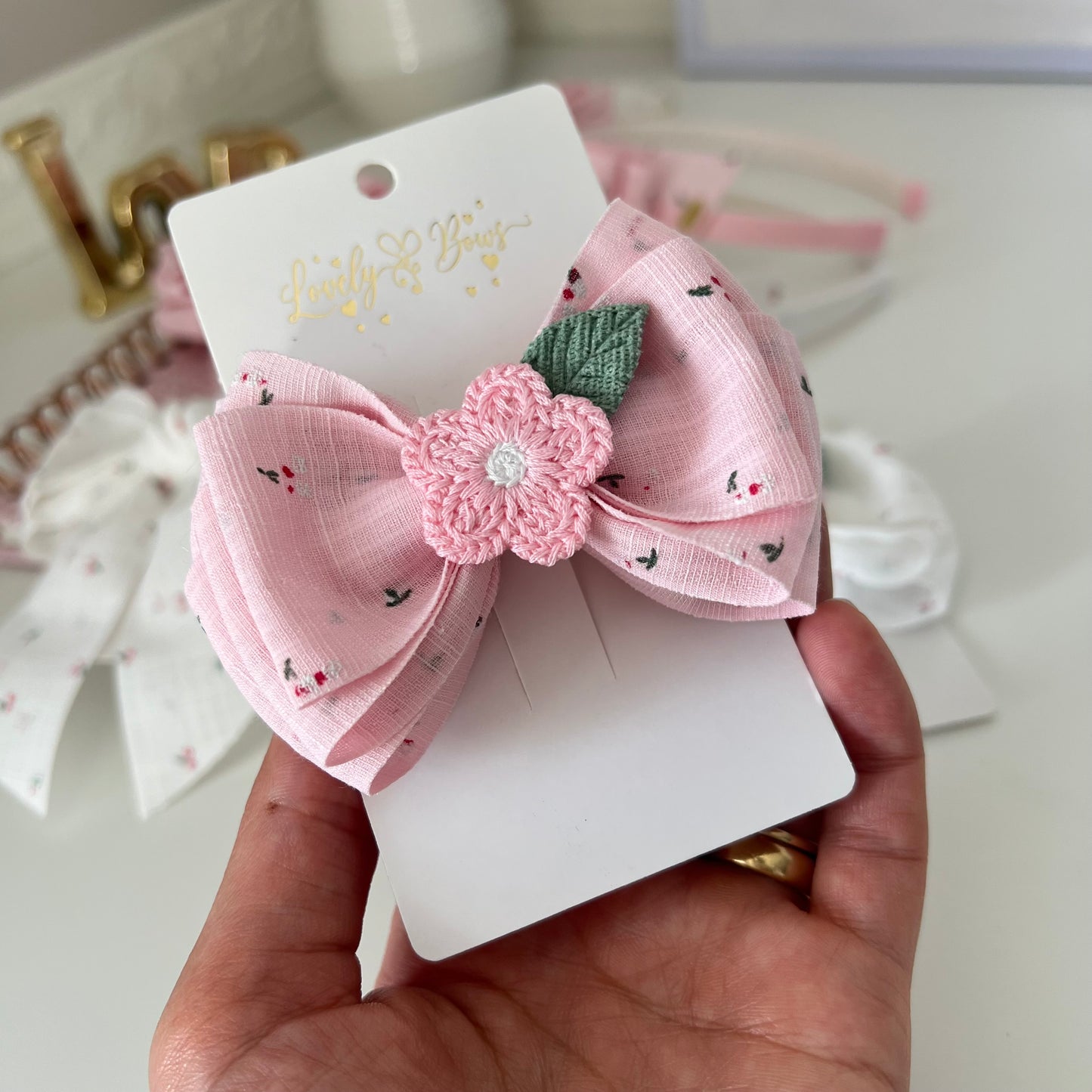 Linen bows flower