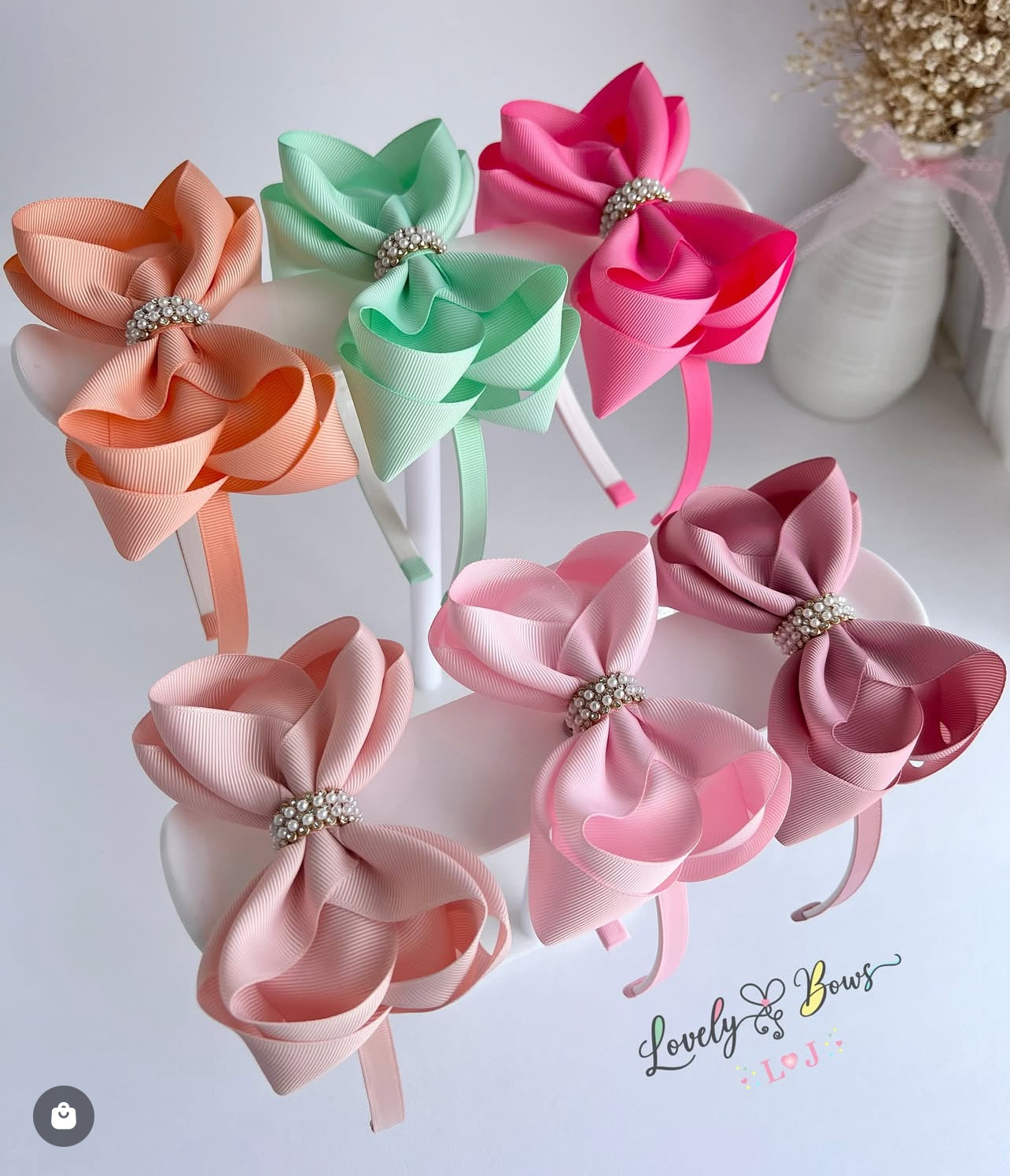 Tiara Laura