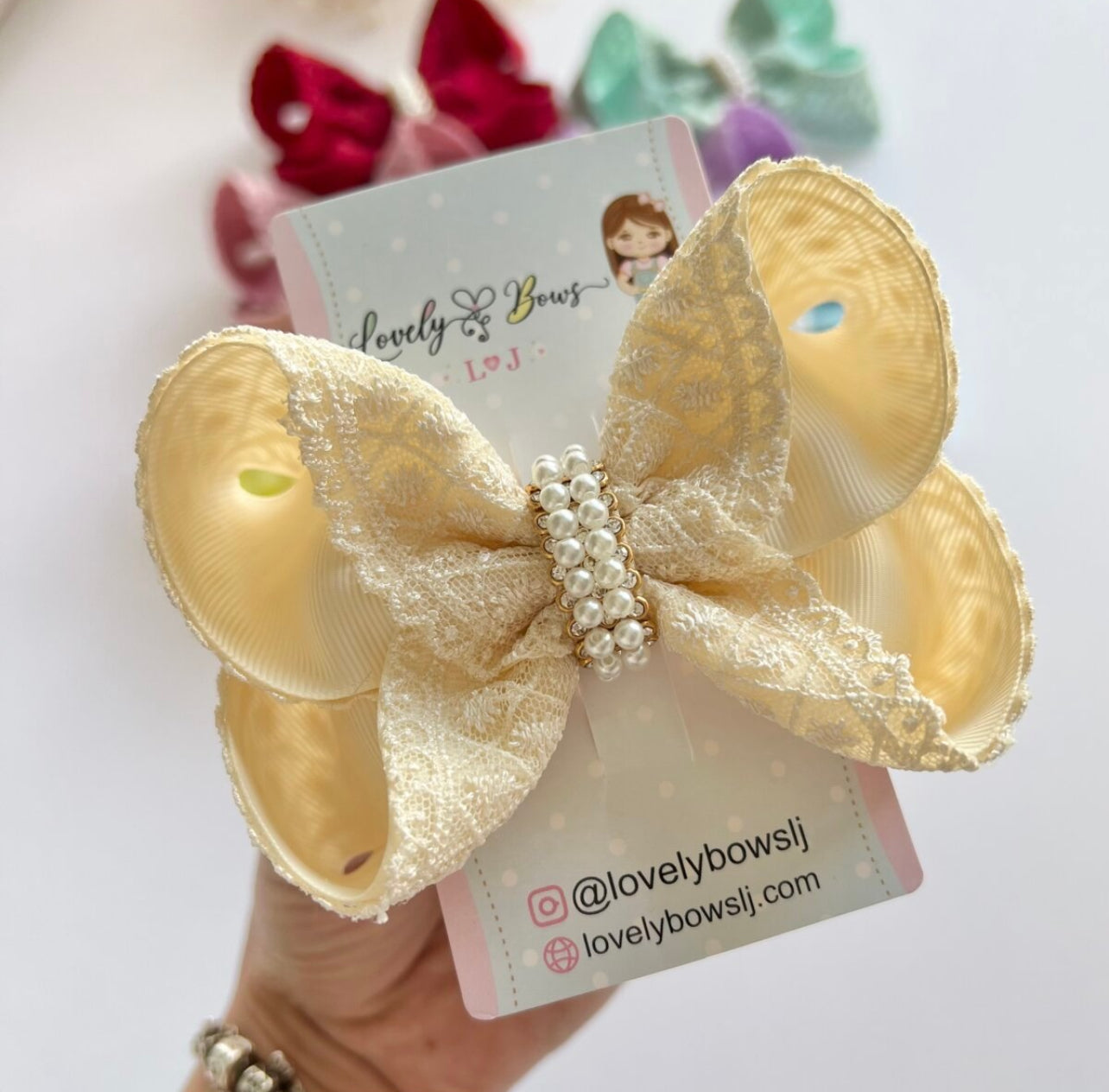 Valentina bows