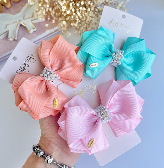 Bow Claire lovely