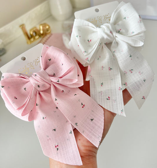 Linen bow flower