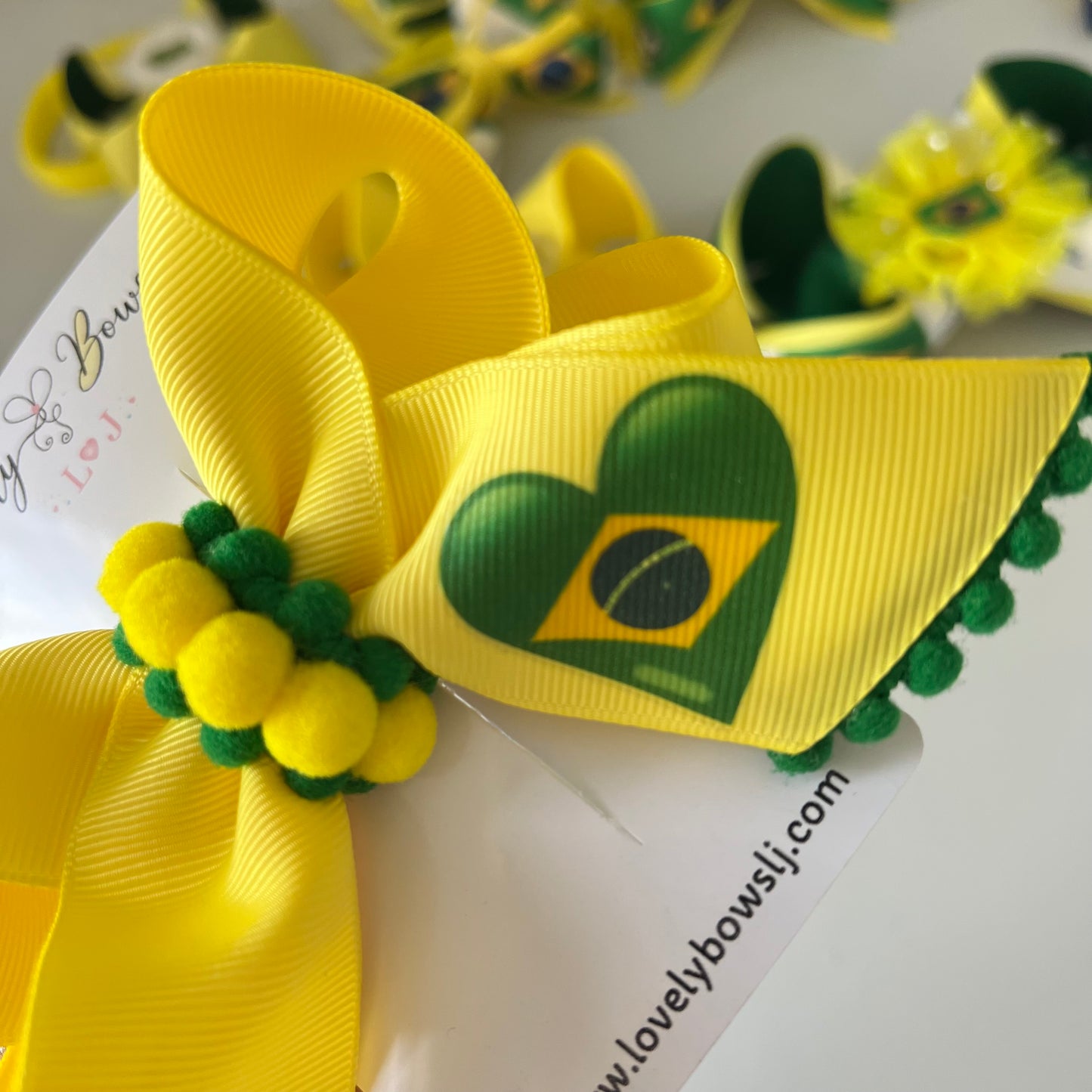 Brazil heart hair bows