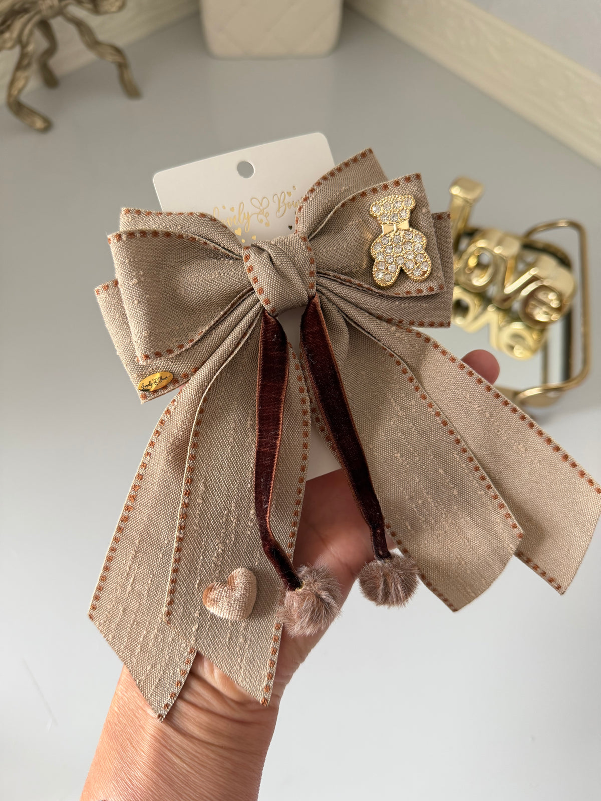 Bear love bows