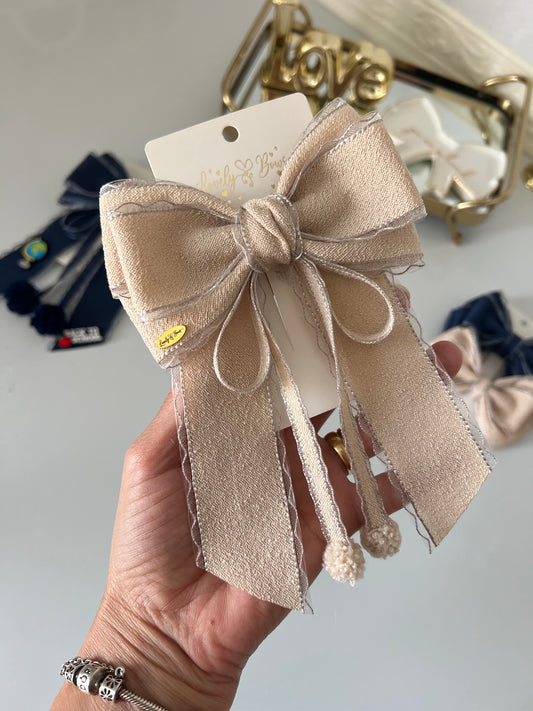 Hair bows school