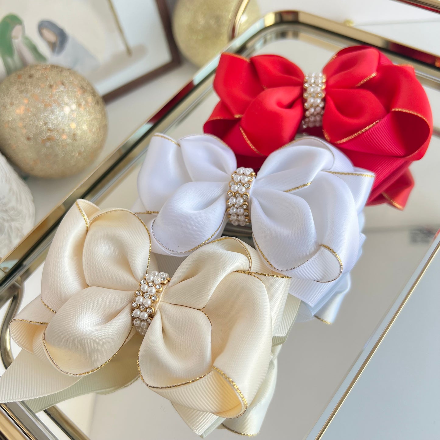 Sarum holiday hair bows