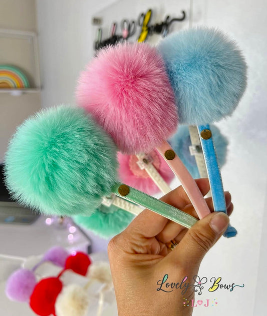 Tiara Pompom