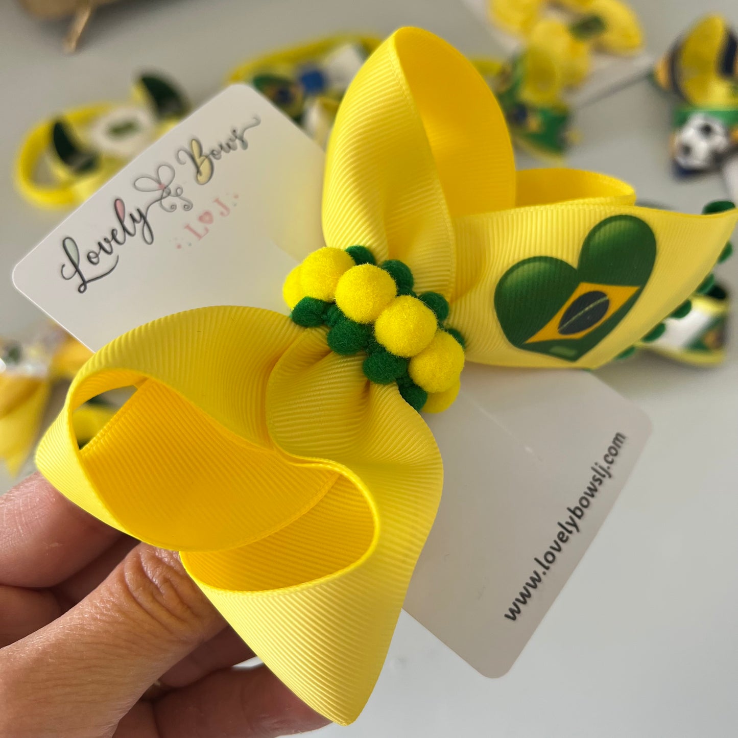 Brazil heart hair bows