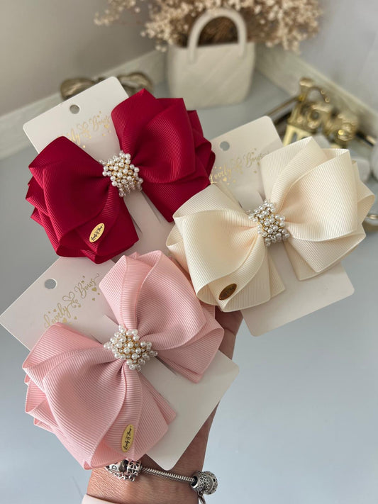 Claire special bow